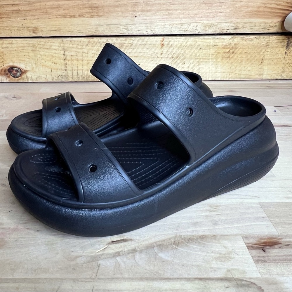 CROCS Crush Slip On Platform Sandal Size 10 Black